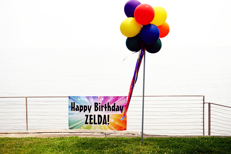 This post features Zelda's Lisa Frank birthday party on Glitter and Bubbles.