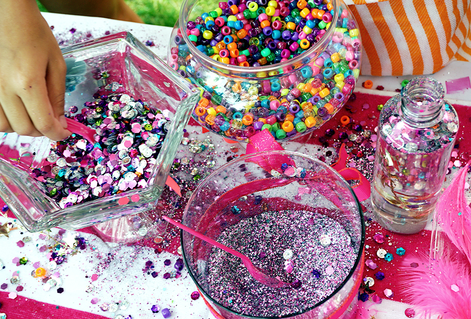This post features Zelda's Lisa Frank birthday party on Glitter and Bubbles